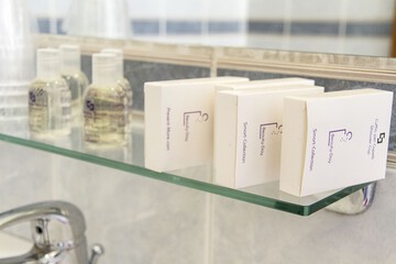 Bathroom amenities
