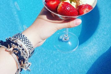 Poolside bar