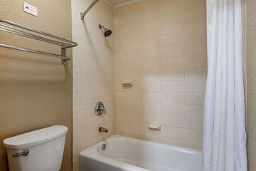 Room 26 of 60