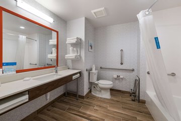 Room 10 of 31