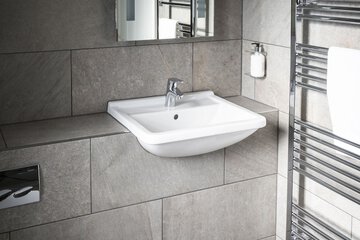 Bathroom sink