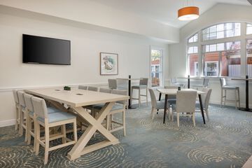 Breakfast/Coffee Service 34 of 47