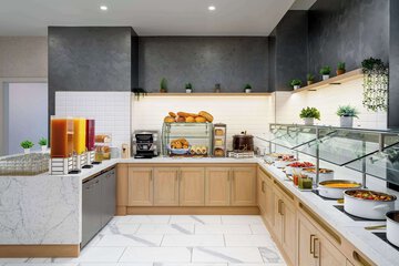 Breakfast/Coffee Service 76 of 90