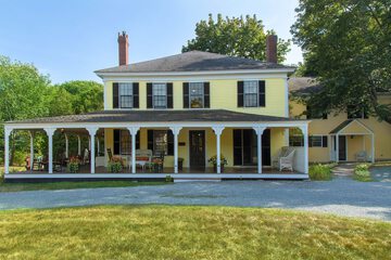Yellow House Inn