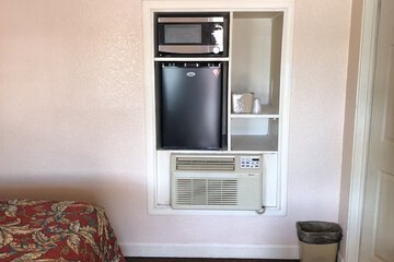Mini-refrigerator
