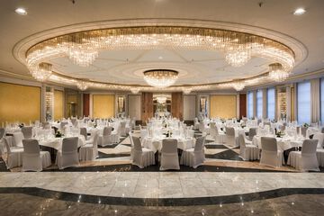 Indoor wedding