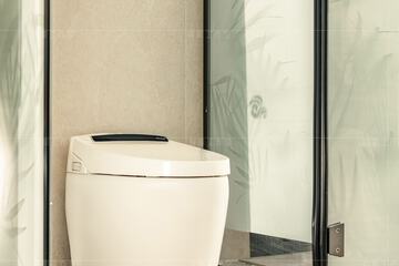 Deep soaking bathtub