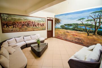 Lobby lounge