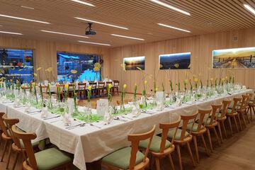Banquet hall