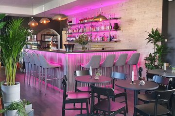 Snack bar