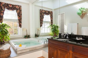 Jetted tub