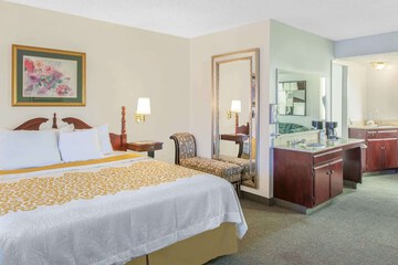 Room 15 of 26