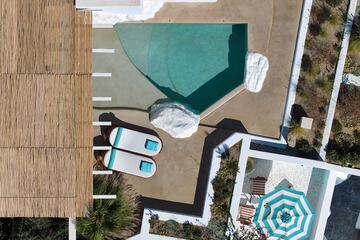 Private pool