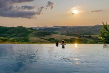 Infinity pool