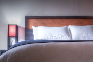 Room 27 of 48