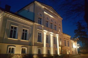 Front of property - evening/night