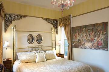 Room 18 of 35