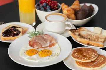 Breakfast meal