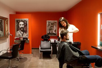 Hair salon
