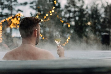Outdoor spa tub