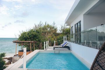 Private pool