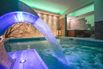 Indoor/outdoor pool