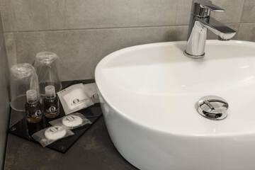 Bathroom sink