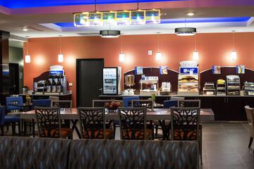 Breakfast/Coffee Service 27 of 30