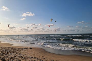 Surfing/boogie boarding