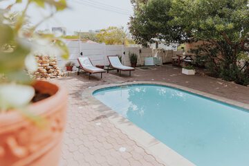 Poolside bar