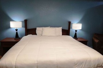Room 13 of 26