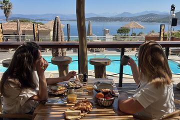 Breakfast buffet