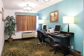 Business Center 36 of 36