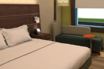 Holiday Inn Express & Suites Macon North