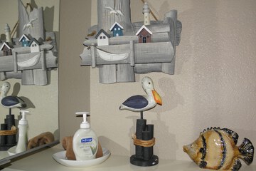 Bathroom amenities