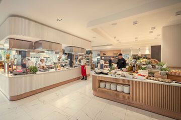 Breakfast buffet