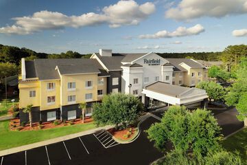 Fairfield Inn & Suites Charleston North / University Area