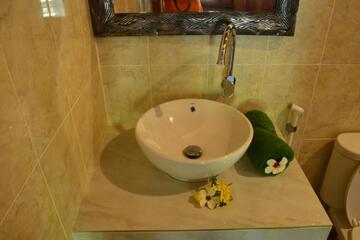 Photo 51