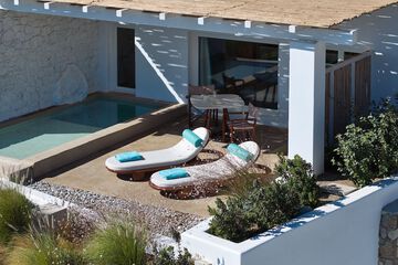 Private pool