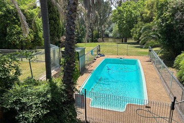 Private pool