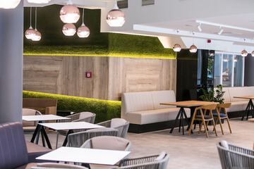 Snack bar