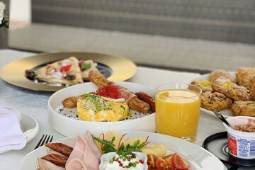 Breakfast meal