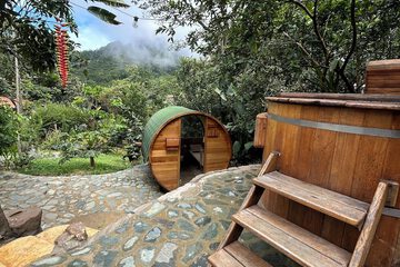 Outdoor spa tub