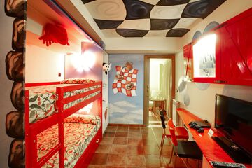 Children's theme room