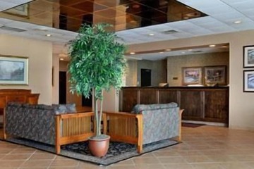 Ramada by Wyndham Watertown / Thousand Islands NY
