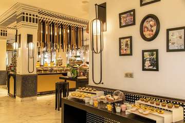 Breakfast buffet