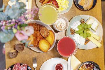 Breakfast meal