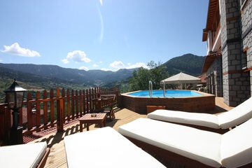 Sundeck