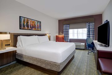 Room 10 of 37