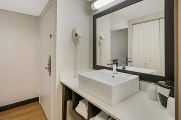 Room 21 of 54
